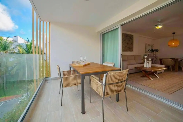 Gorgeous Condo Steps From the Beach Los Corales