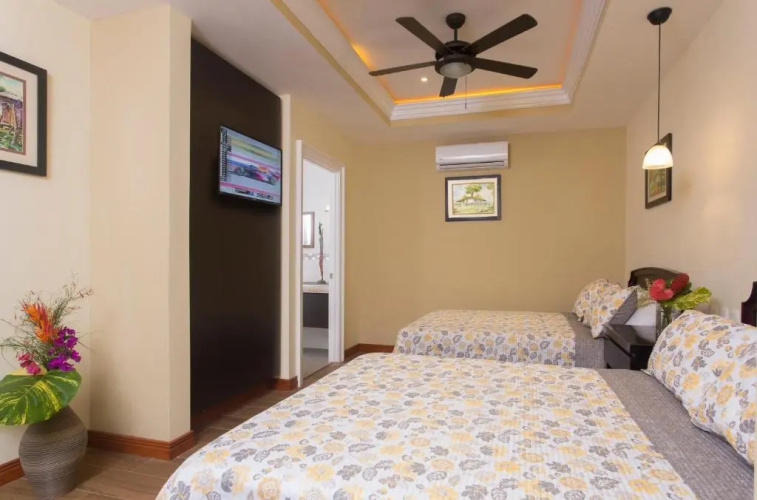 Airport Costa Rica B&B