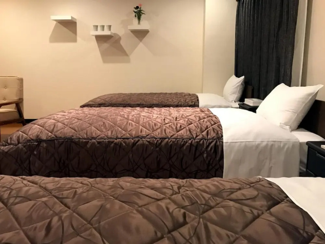 E Hotel WARABI
