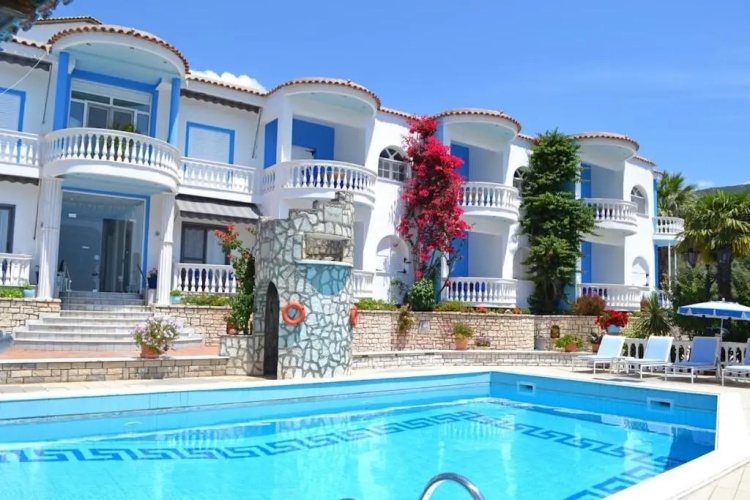 Dolphin Apartments 2