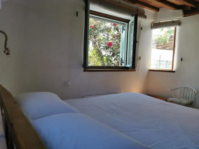 2 Bedrooms Cottage
