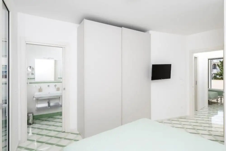 Perle Marine Suite Apartments