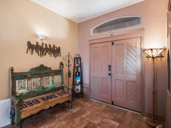 5 Bedrooms Bungalow