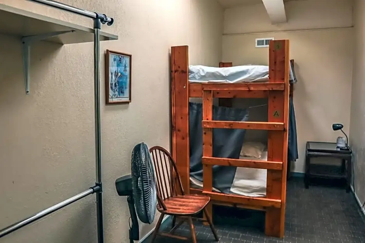 Economy Sextuple room