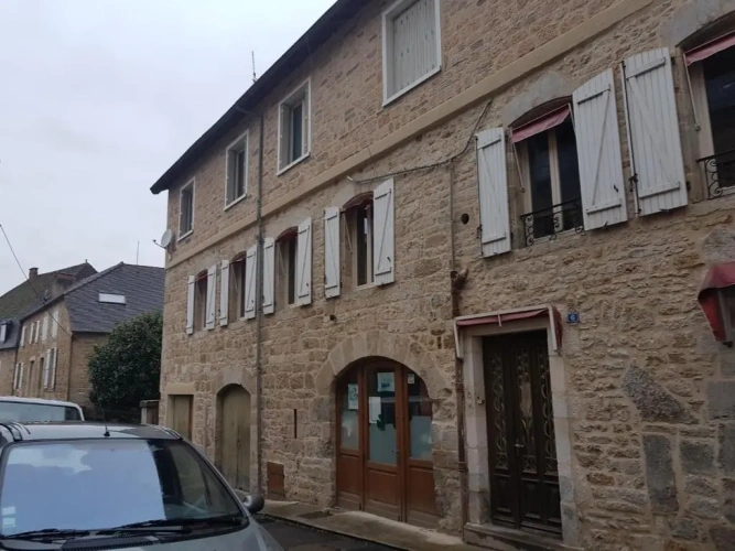 3 Bedrooms Double Apartment