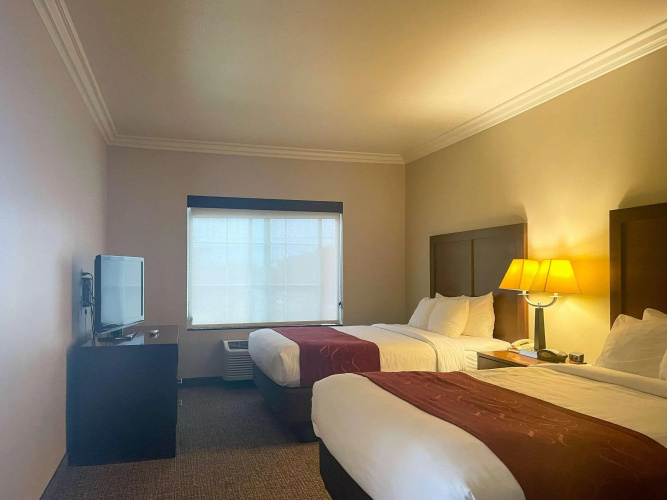 Comfort Suites Oceanside Camp Pendleton Area