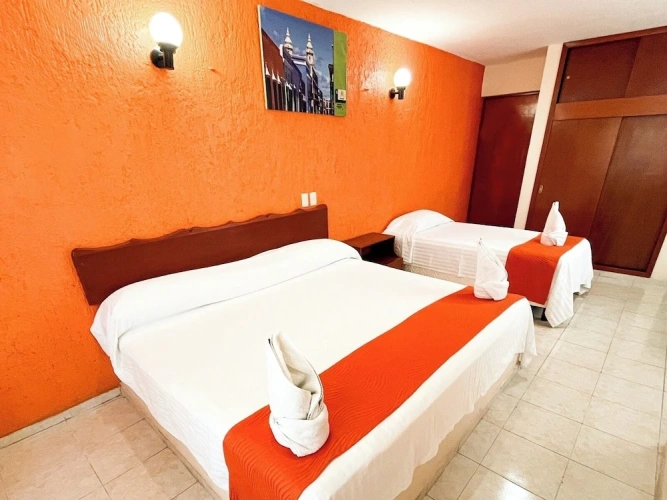 Standard Triple room