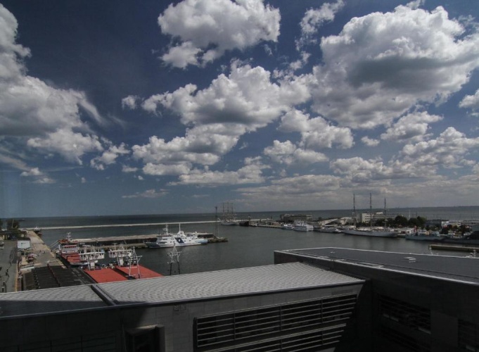 1 Bedroom Apartment with sea view
