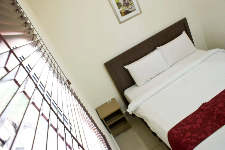 Hotel 128