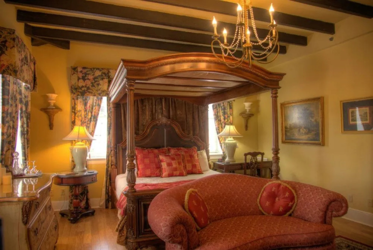 Casa De Solana Bed & Breakfast