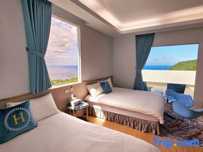 Standard room with balcony and with sea view