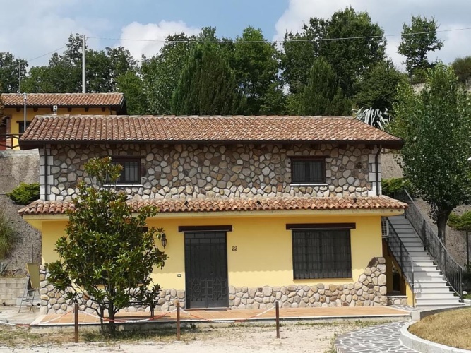 2 Bedrooms Chalet