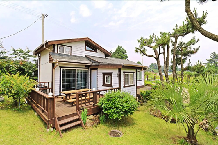 Seogwipoag House Pension