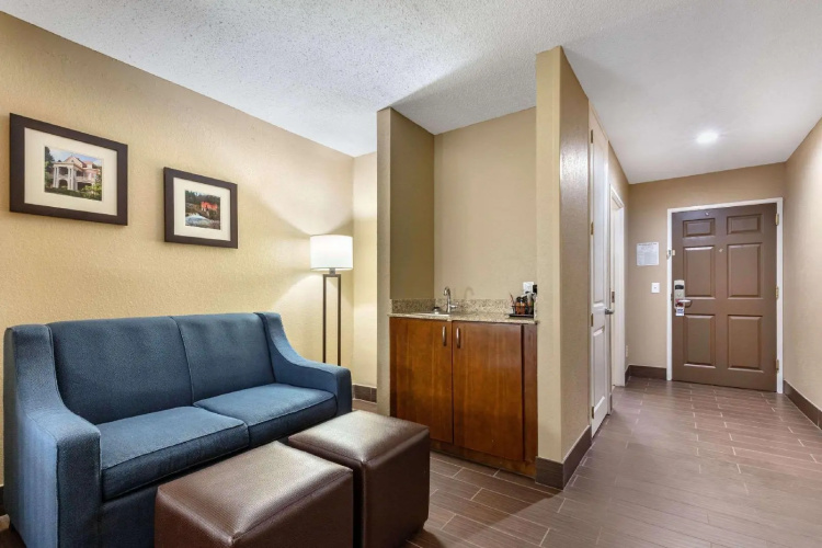 Comfort Inn