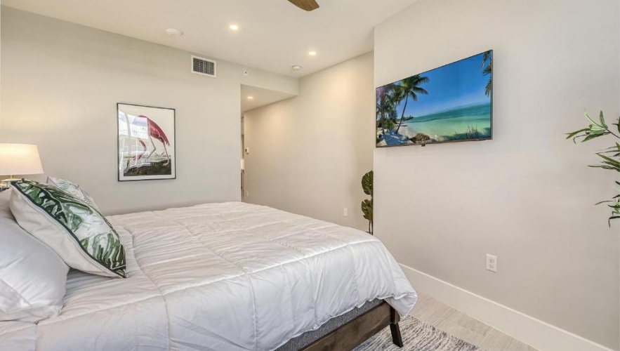 3 Bedrooms Apartment