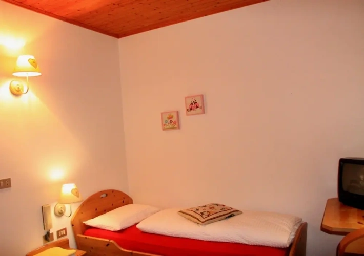 2 Bedrooms Standard Family room