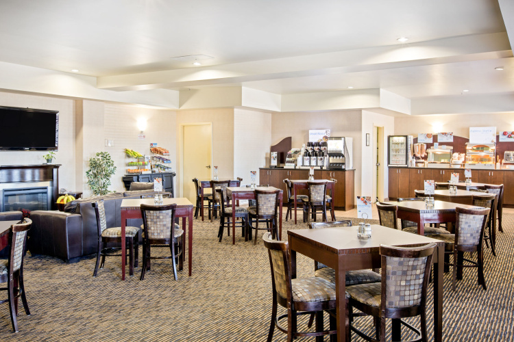 Ramada By Wyndham Prince Albert photo 25