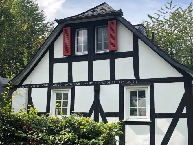 3 Bedrooms Cottage