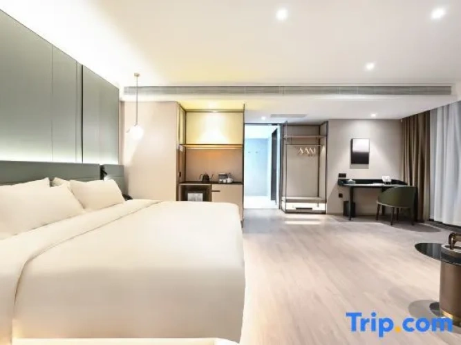 Standard Double room with city view
