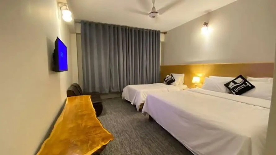 Standard Triple room