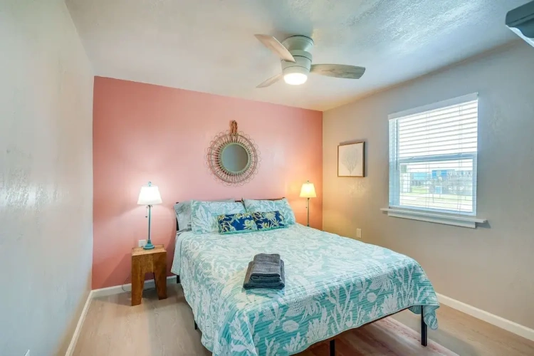4 Bedrooms Cottage