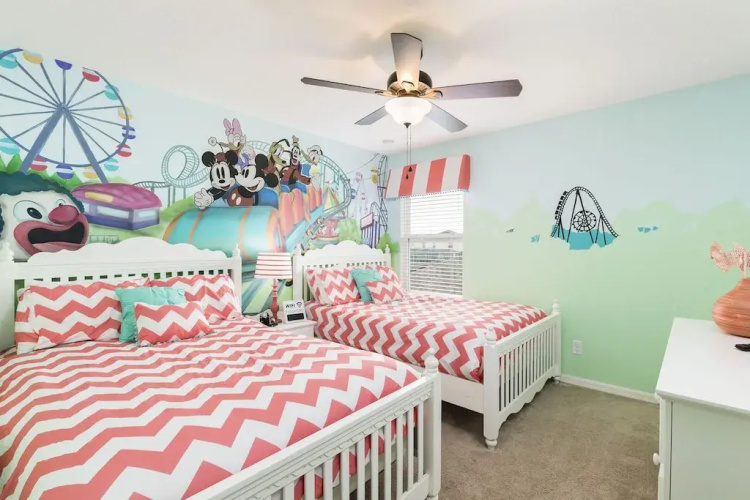Executive  8 bed Pool & Spa Home Close To Disney, Davenport, US