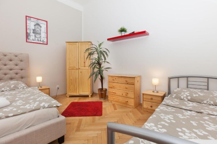 2 Bedrooms Apartment