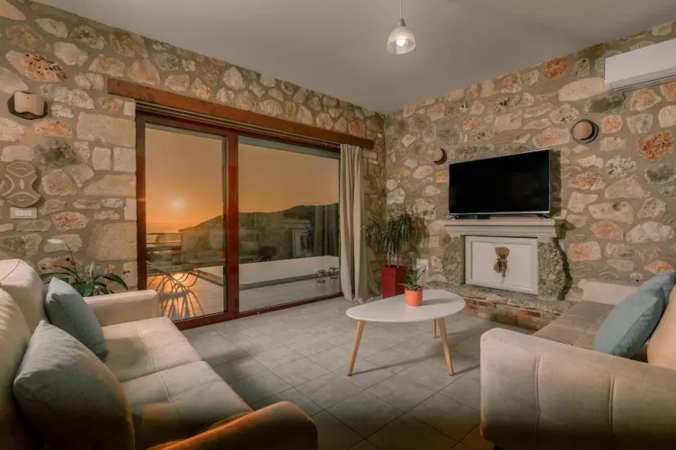 Arca Villa - Enchanting Sunset!
