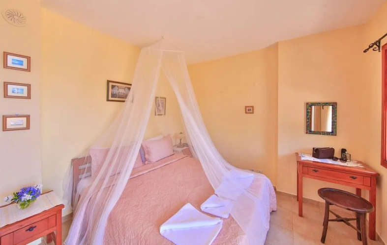 1 Bedroom Junior Suite with garden view
