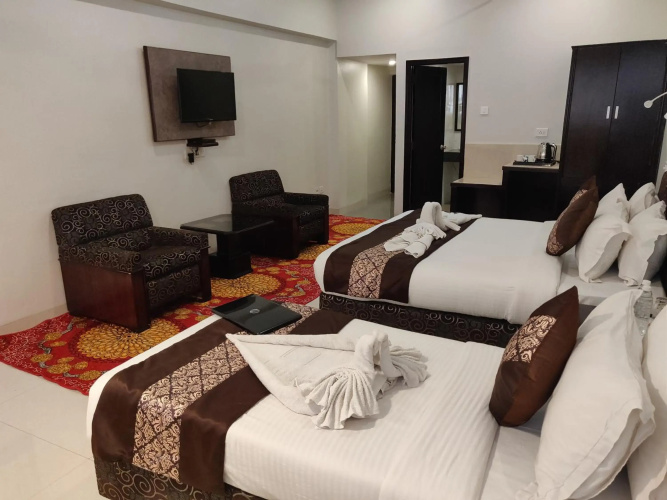 Chandra Inn