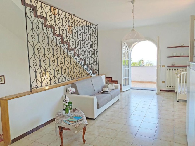 3 Bedrooms Cottage