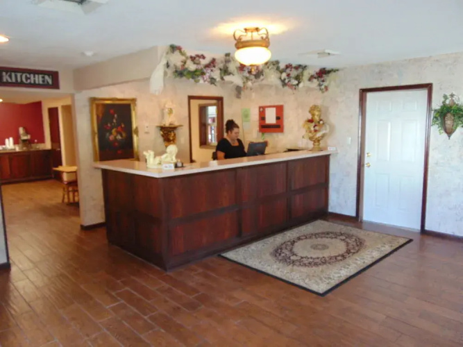 Candlelight Inn