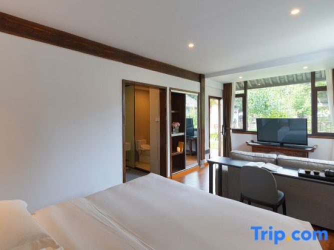 Standard Double room with courtyard view