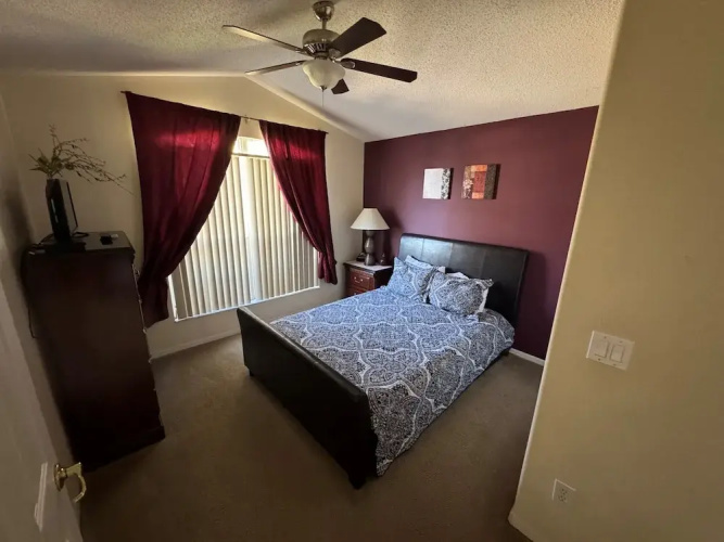 Daisy's Den - Five Bedroom Home