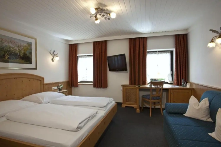 Triple room