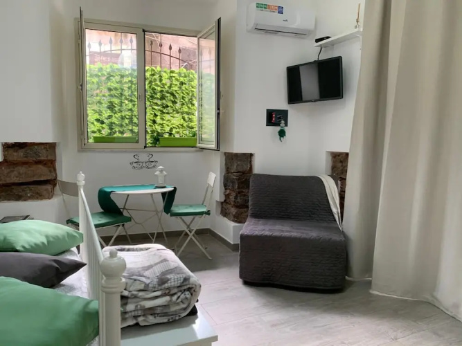 Catania House