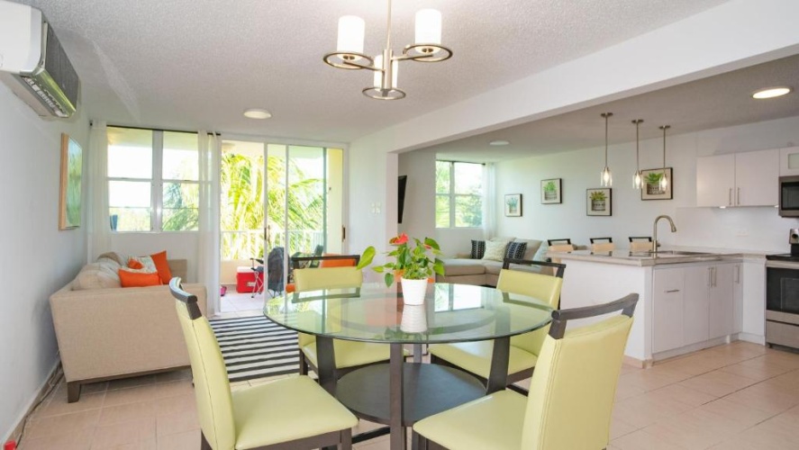 3 Bedrooms Apartment