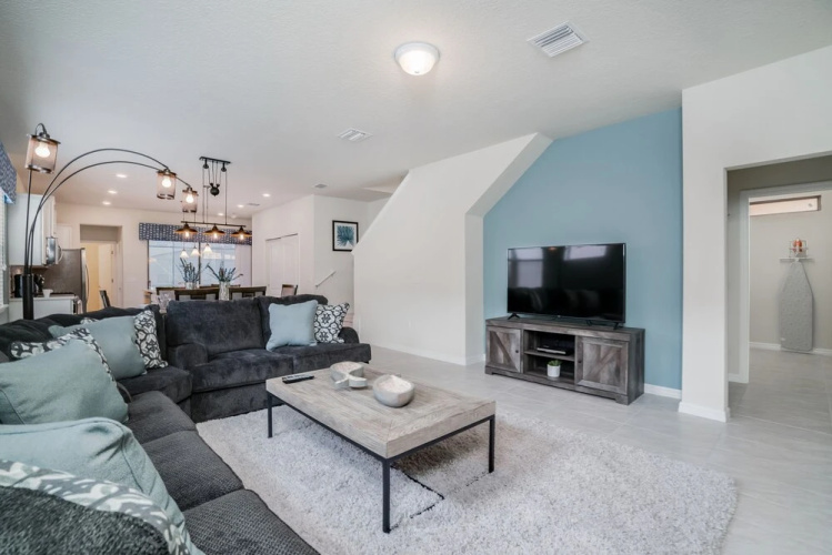 5448 Misty oak Circle