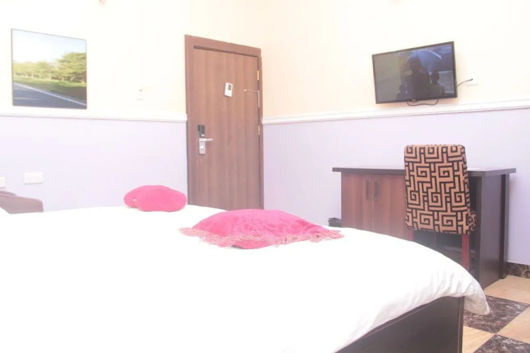 Titanic View Hotel & Suites Ltd