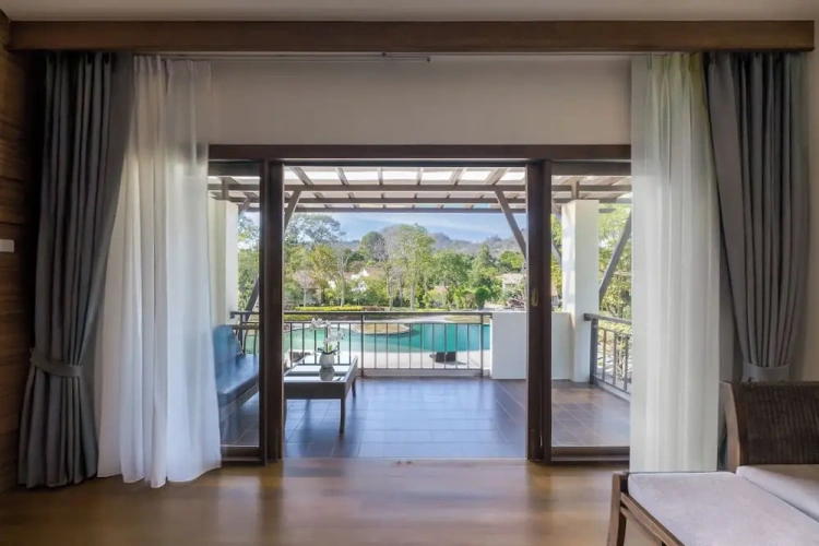Deluxe Twin room with mountain view
