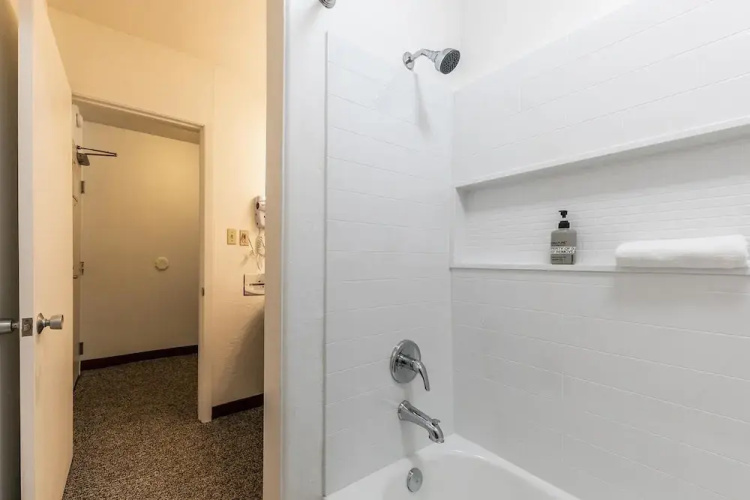 211 Bldg B 1 Bedroom Condo