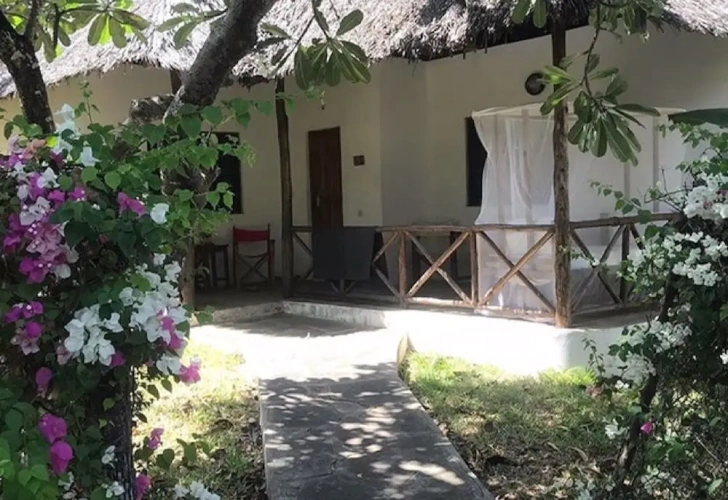 2 Bedrooms Cottage