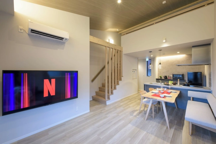 4 Bedrooms Premier Villa