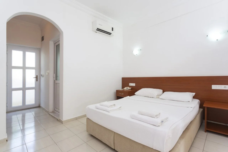 Kriss Hotel