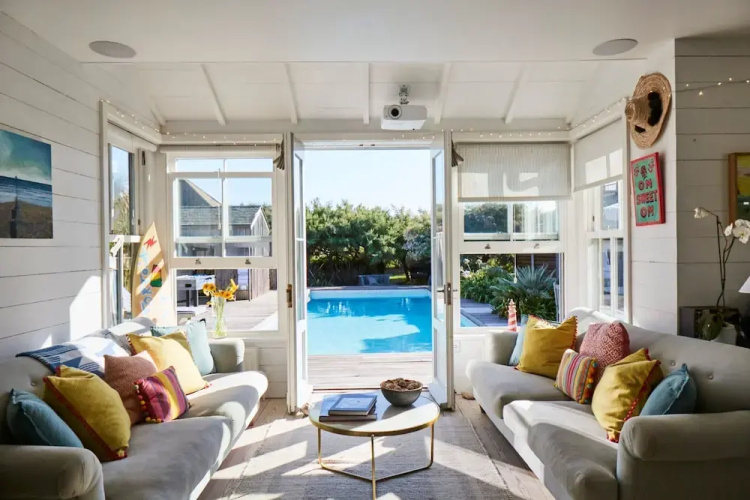 Beachfront House w Pool Steam