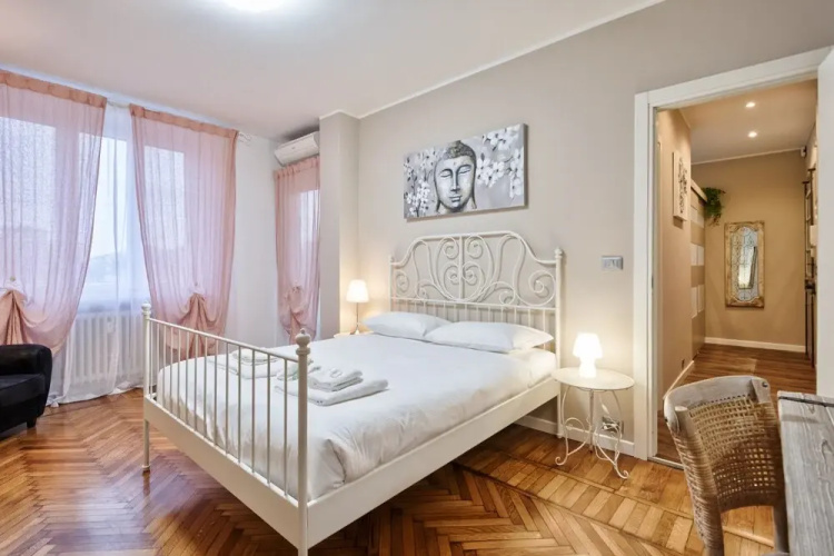 Borgo Dora Balcony Flat