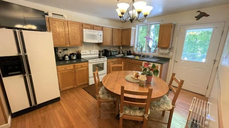 3 Bedrooms Cottage