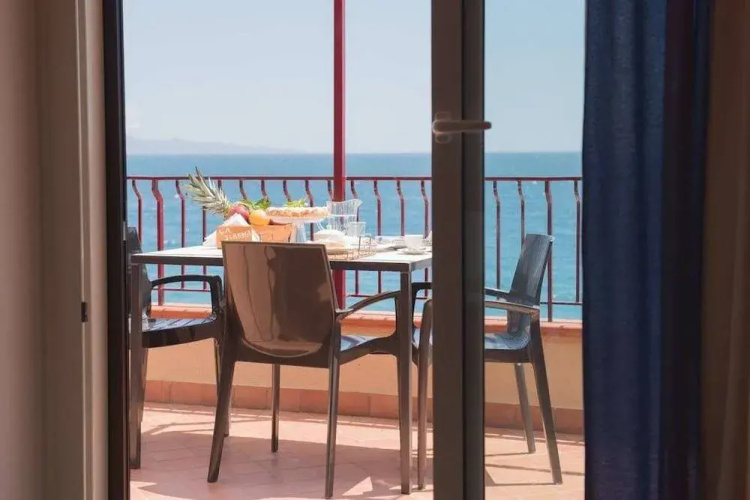 La Sirena Bed & Breakfast