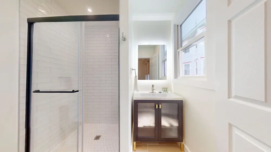 2 Bedrooms Double Suite