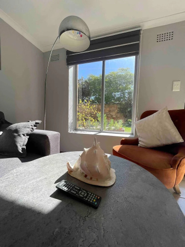 Lavish Camps Bay Pool Side Apartment